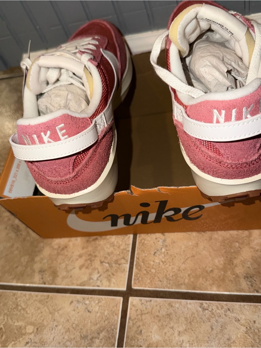 Nike WMNS Waffle Debut VNTG Sneakers - Adobe/Sail/Coconut Milk - Picture 5 of 7
